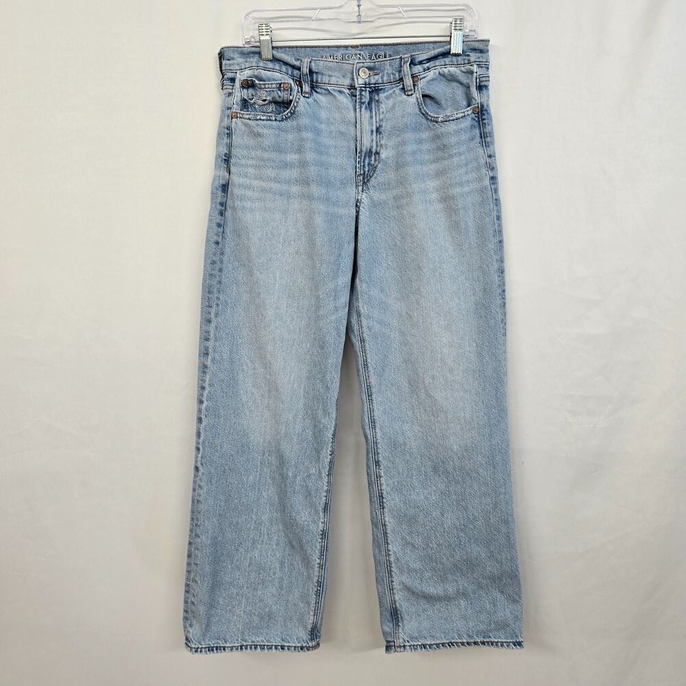American Eagle Strigid Stove Pipe Jeans Women's 8 Regular Light Wash Fray Hem